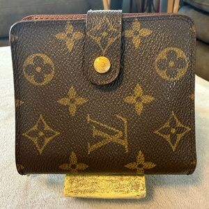 Vintage Louis Vuitton Monogram Compact Zip Snap Wallet